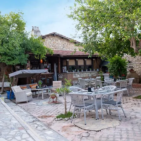 Garden Palace Boutique 2* كوشاداسيه