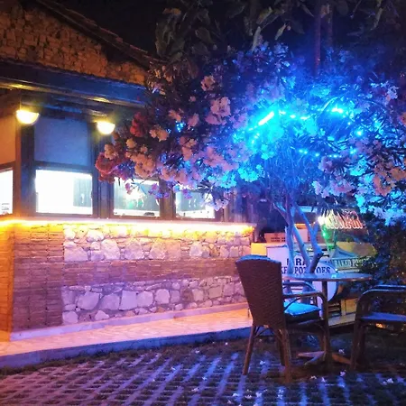 Garden Palace Boutique מלון 2*