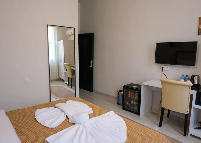 Garden Palace Boutique Hotel 2*