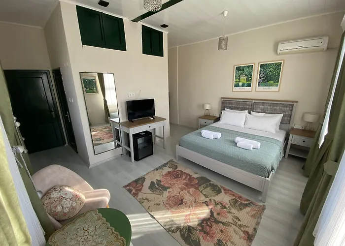 Garden Palace Boutique 2*