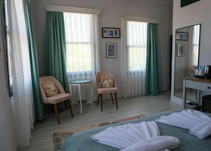 Garden Palace Boutique Hotel 2*